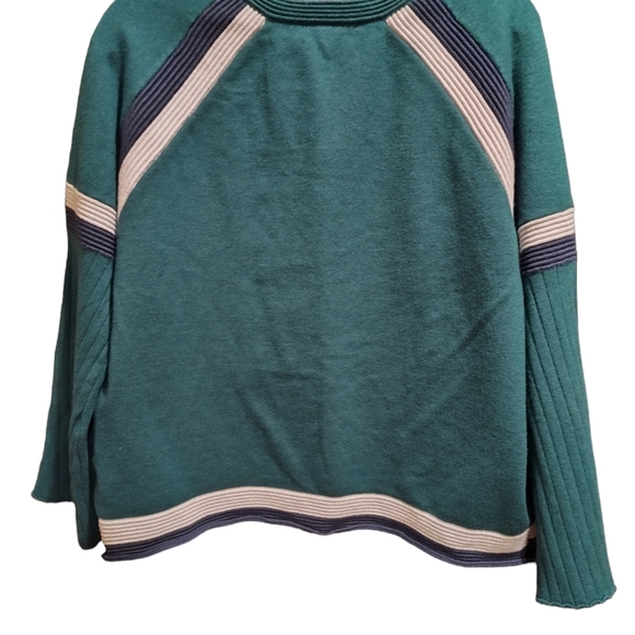 Summer & Sage Green and Navy sweater - Picture 5 of 8